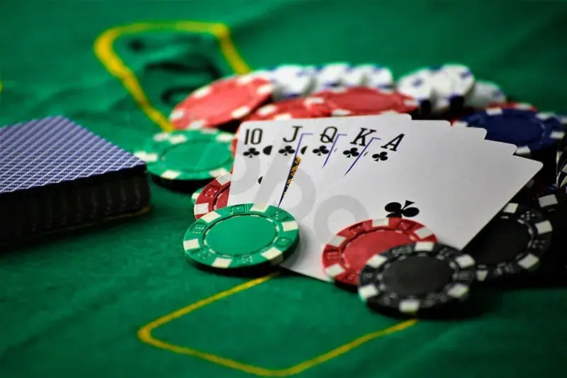 Spela casino poker